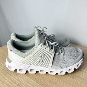 ON Cloudtec Running shoes grey white 9.5